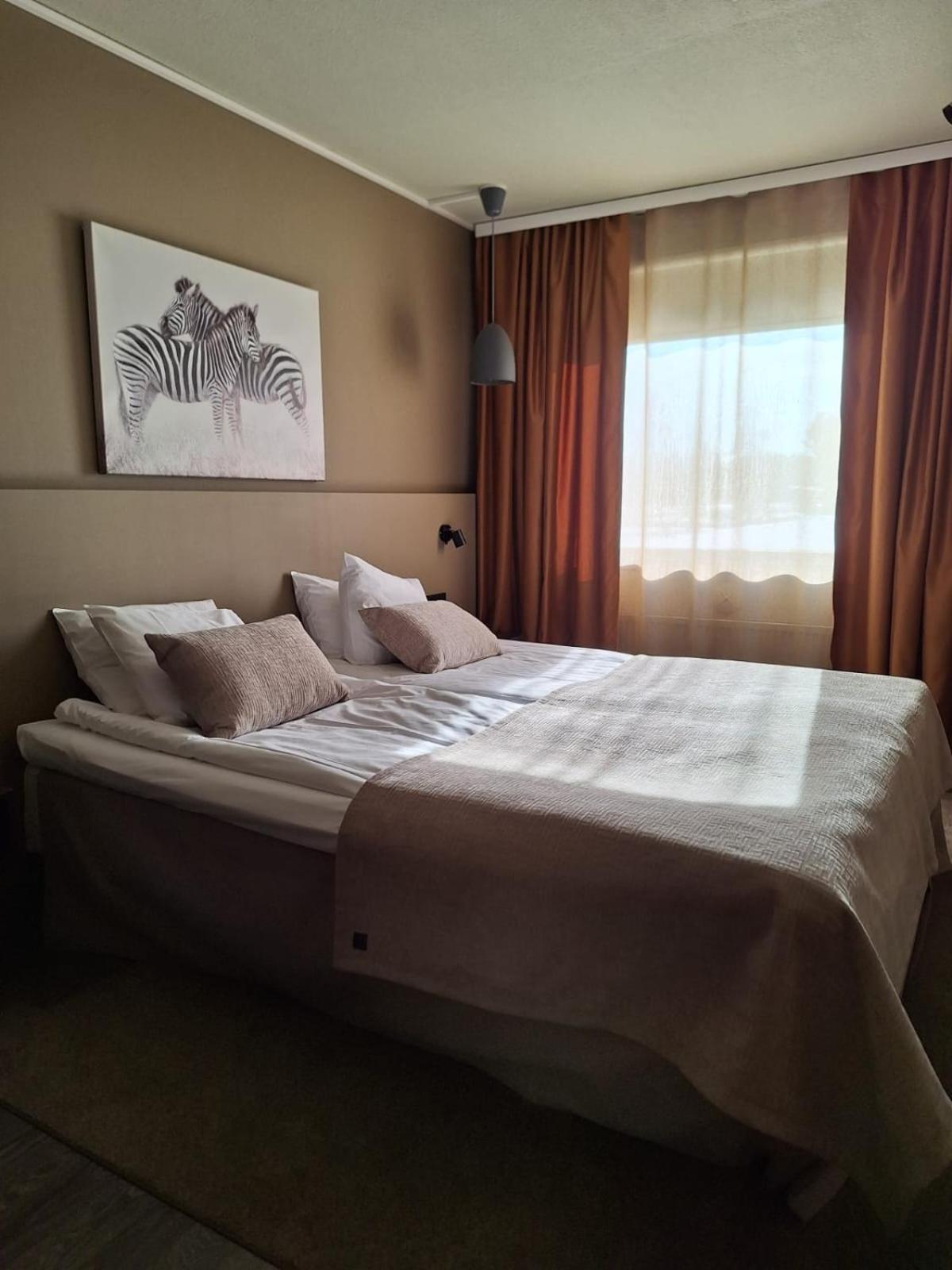 Hotel Kaeenpesae يليفيسكا المظهر الخارجي الصورة