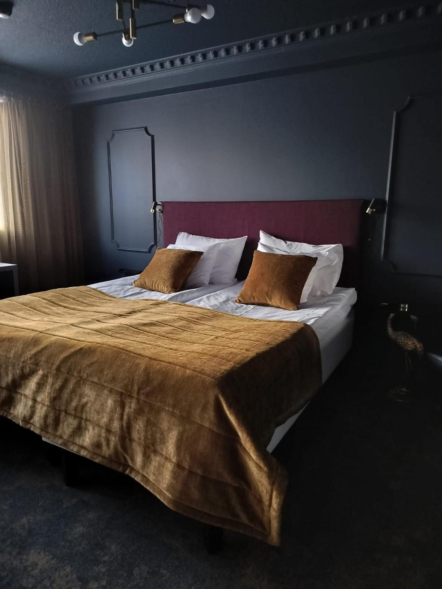 Hotel Kaeenpesae يليفيسكا المظهر الخارجي الصورة