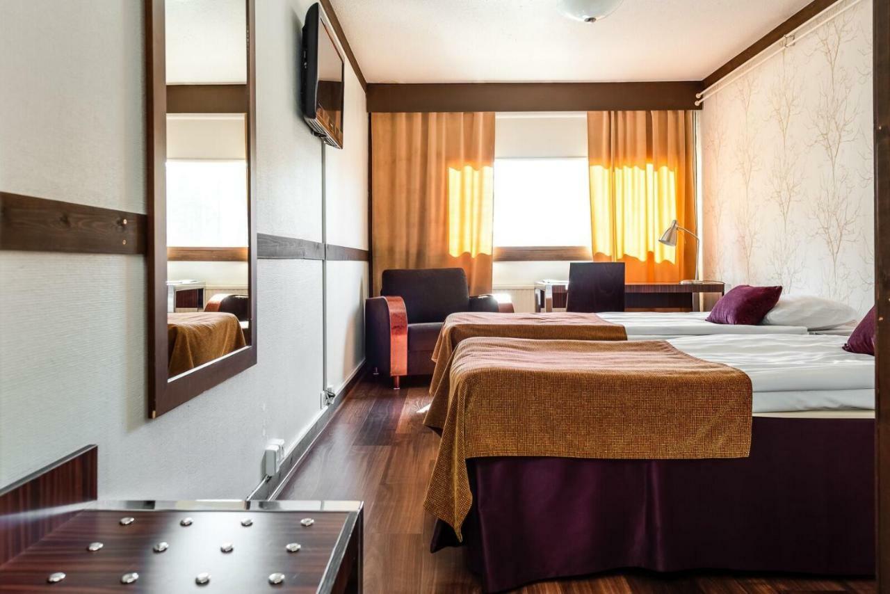 Hotel Kaeenpesae يليفيسكا المظهر الخارجي الصورة